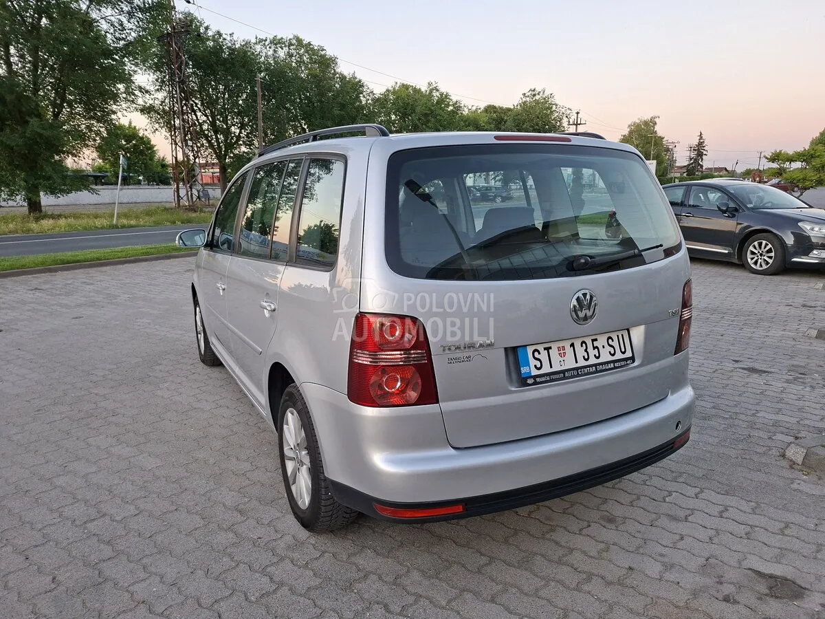 Volkswagen Touran 2007 photo 4