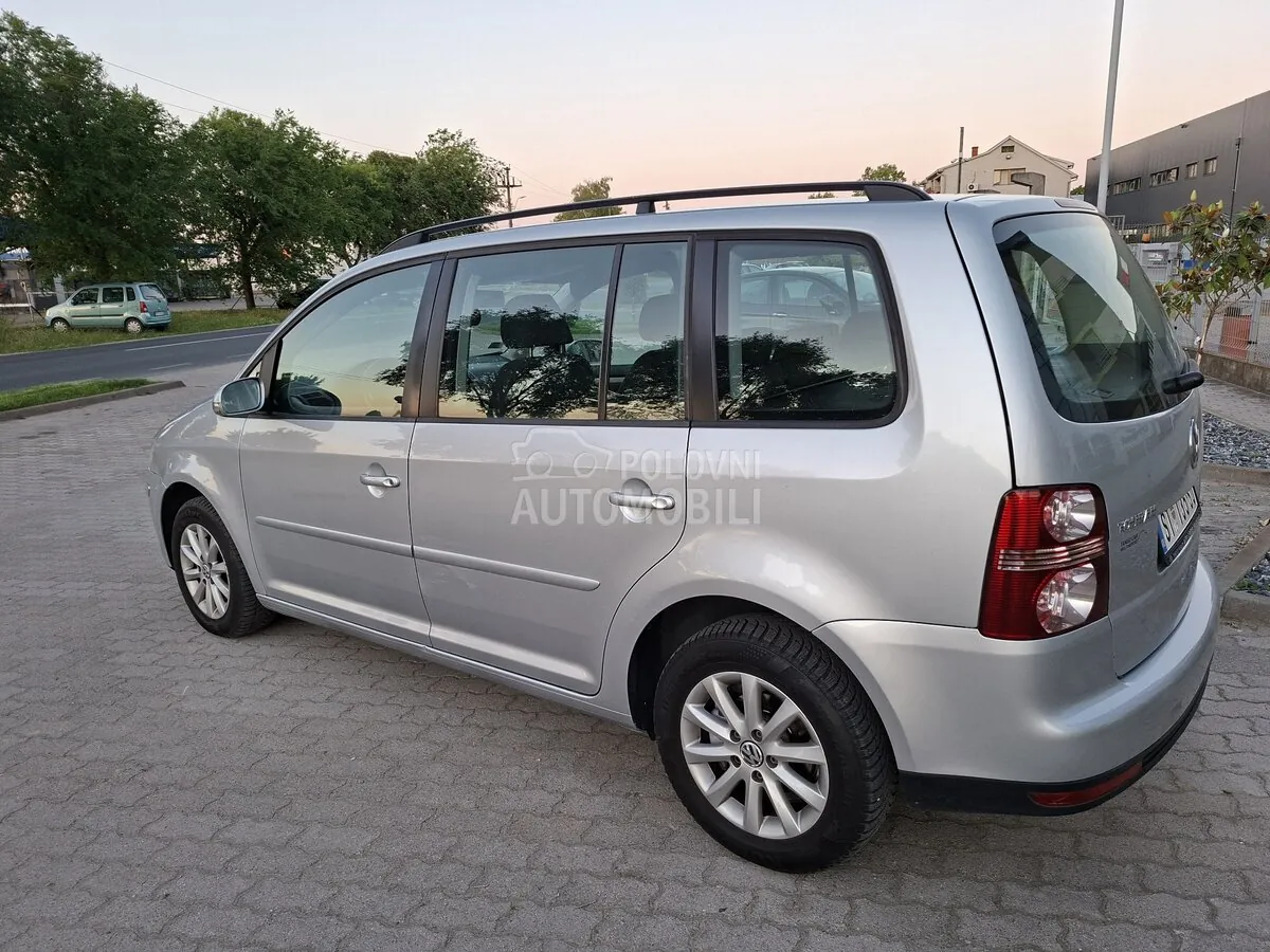 Volkswagen Touran 2007 photo 3