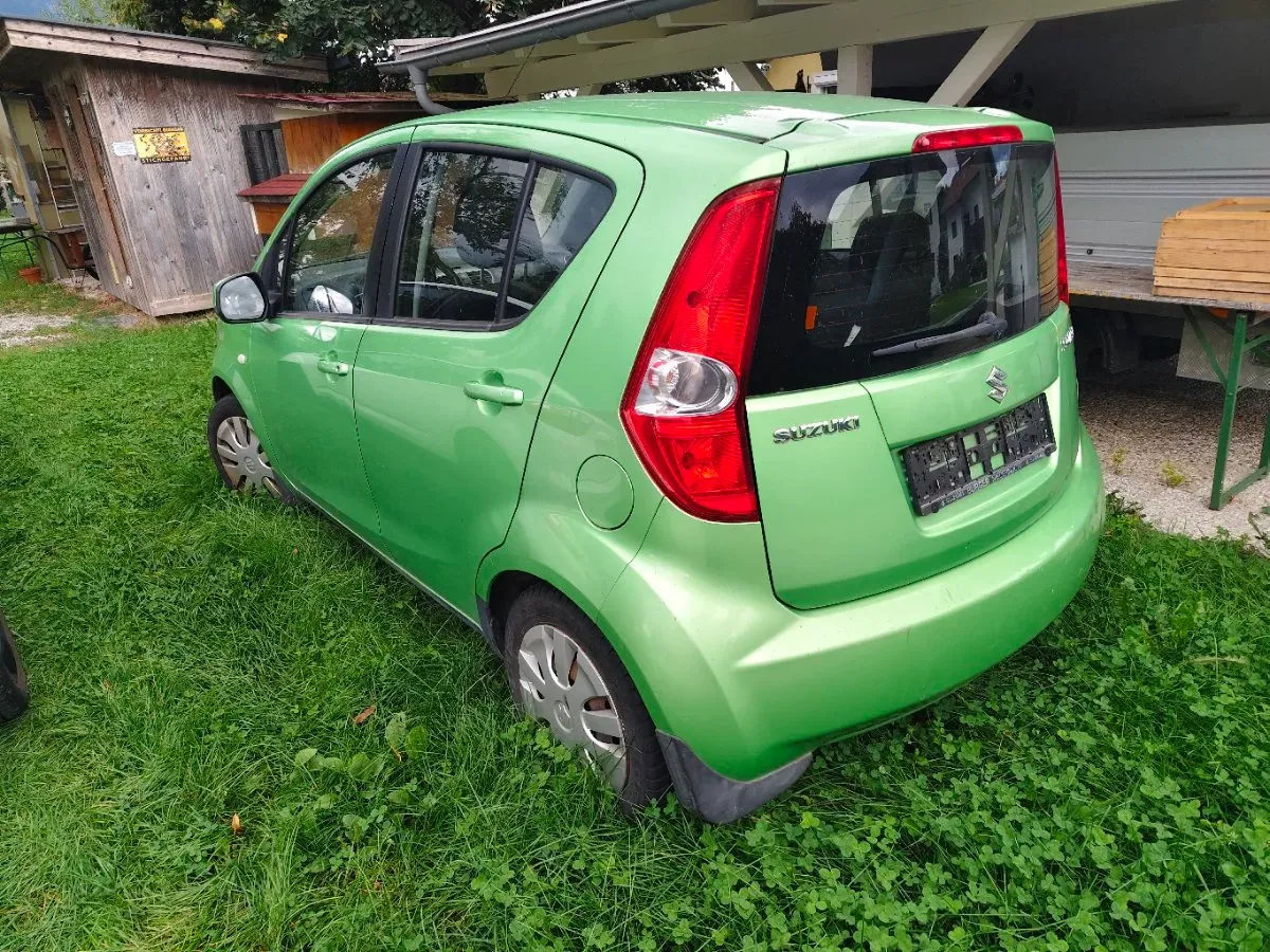 Suzuki Splash 2008 photo 2