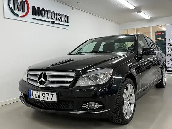 Mercedes-Benz C200 2011 photo 2