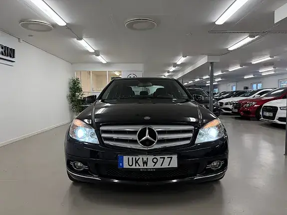Mercedes-Benz C200 2011 photo 4