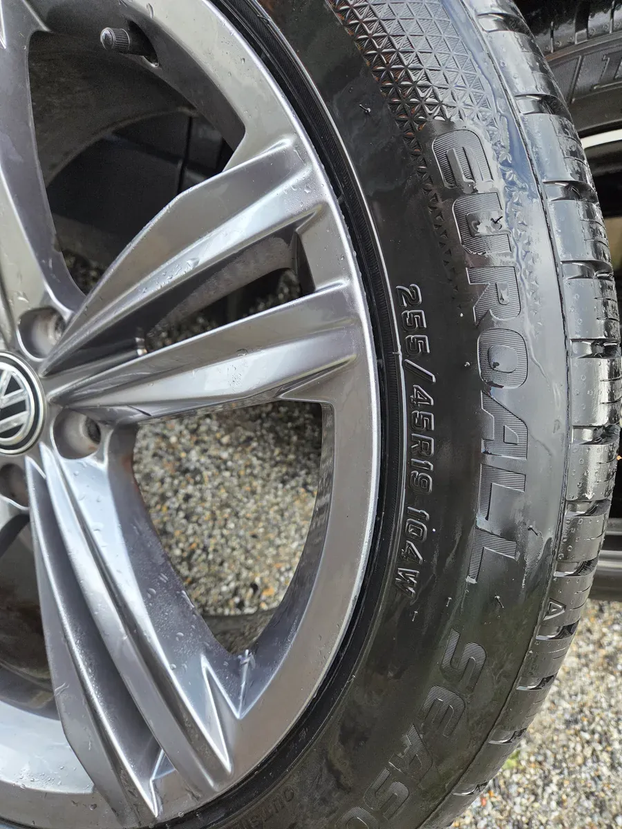 Volkswagen Tiguan 2018 photo 2