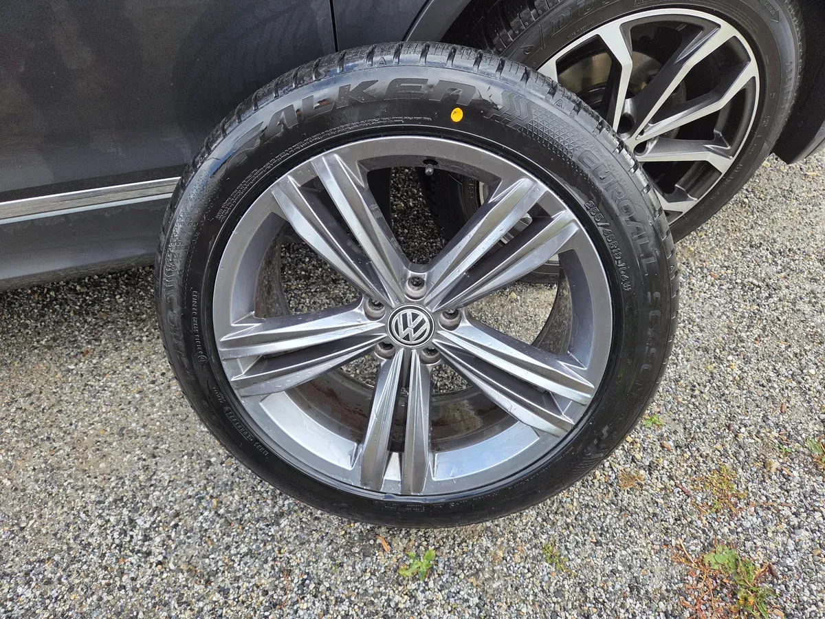 Volkswagen Tiguan 2018 photo 3