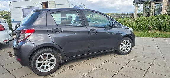 Toyota Yaris 2013 photo 5