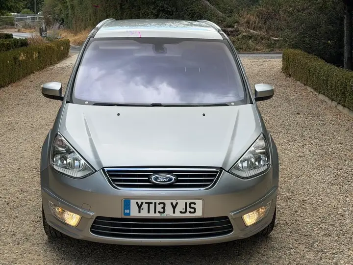 Ford Galaxy 2013 photo 2
