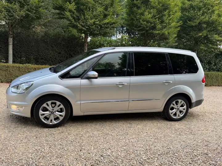 Ford Galaxy 2013 photo 5