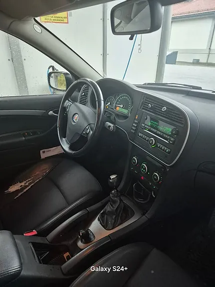 Saab 9-3 2010 photo 5