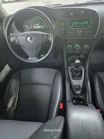 Saab 9-3 2010 photo 4