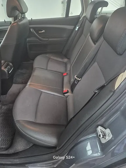 Saab 9-3 2010 photo 2