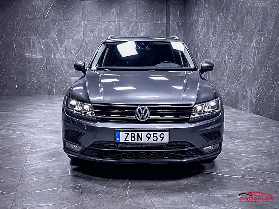Volkswagen Tiguan 2018 photo 2