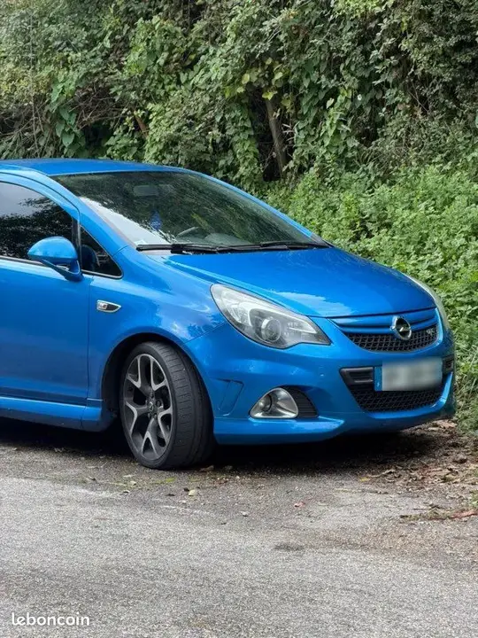 Opel Corsa 2011 photo 2