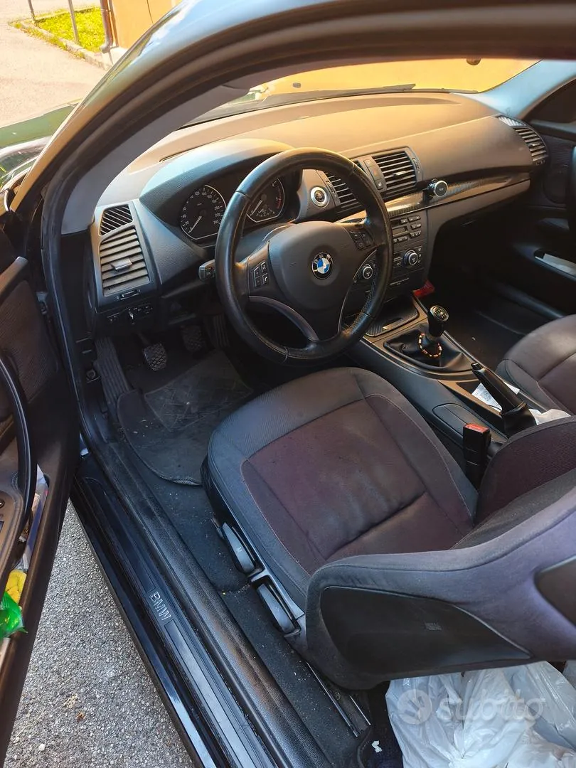 BMW 118D 2008 photo 4