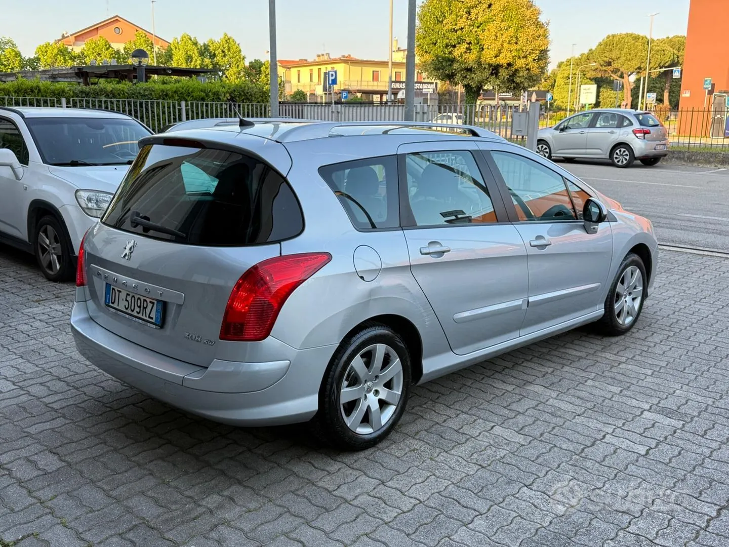 Peugeot 308 2009 photo 4