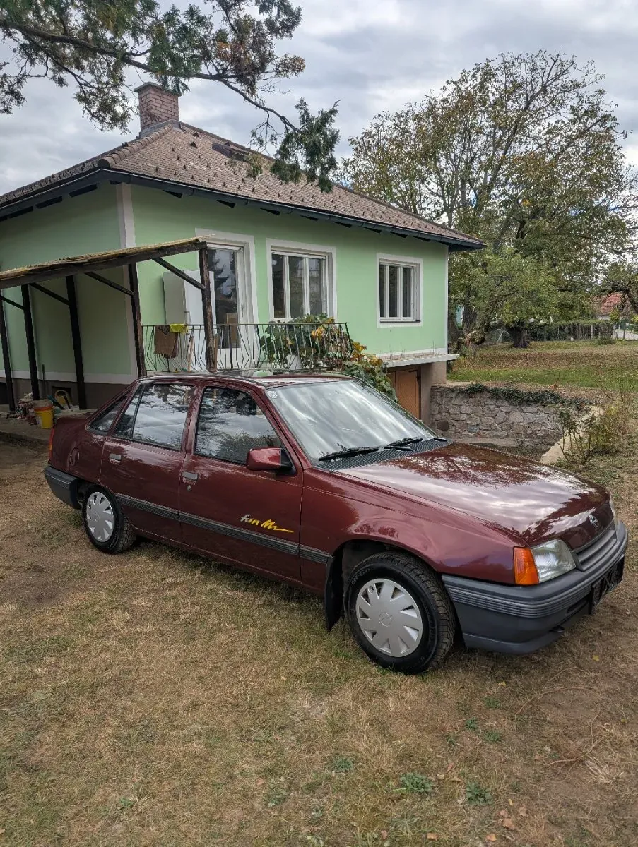 Opel Kadett 1991 photo 3