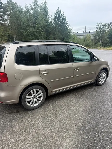 Volkswagen Touran 2013 photo 5