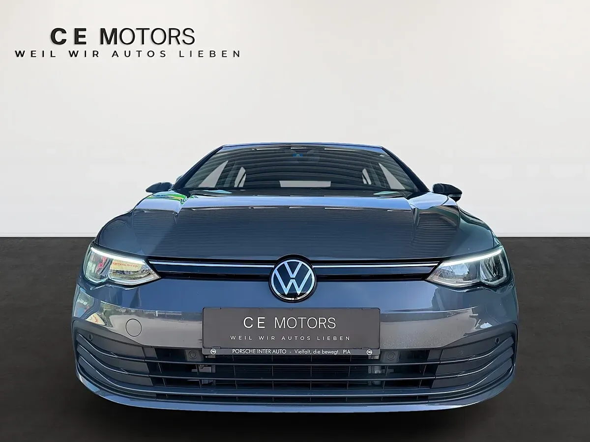 Volkswagen Golf 2023 photo 2