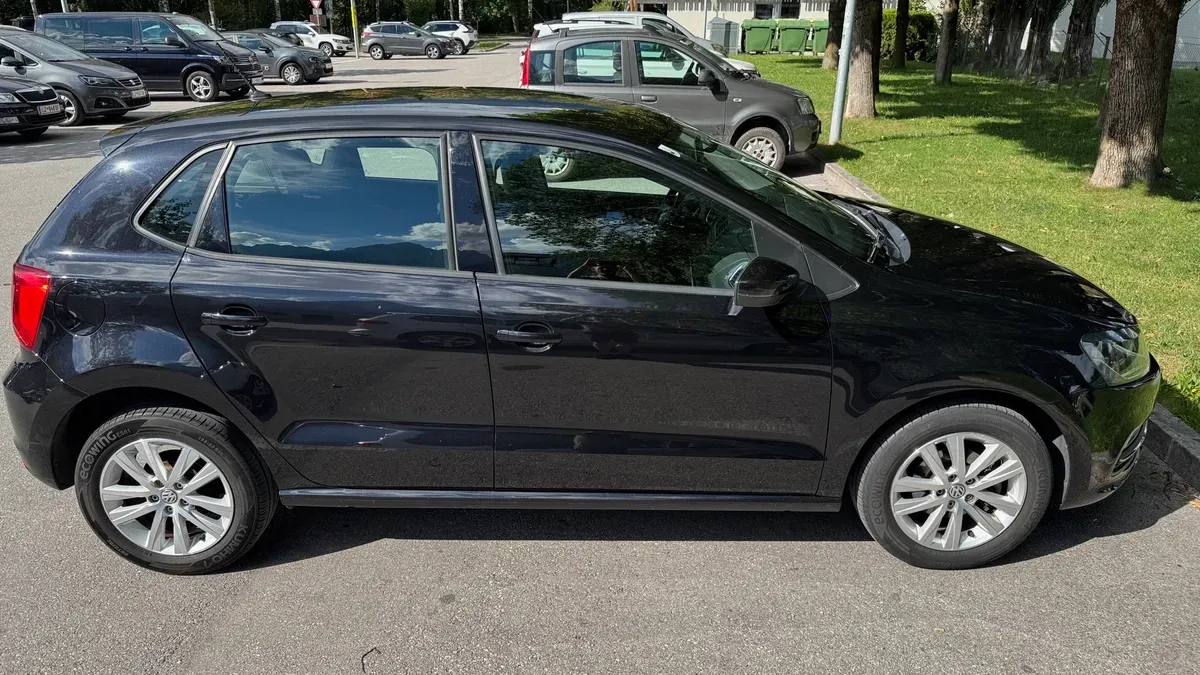 Volkswagen Polo 2017 photo 2