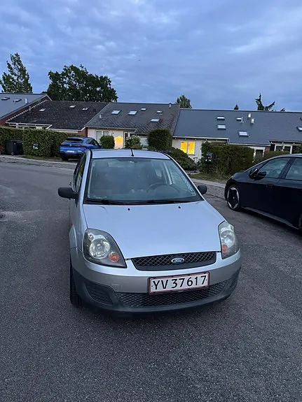 Ford Fiesta 2007 photo 2