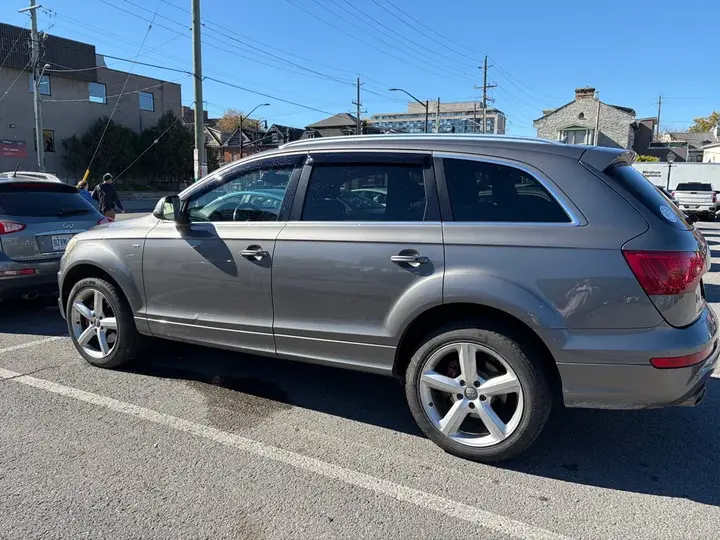 Audi Q7 2013 photo 5