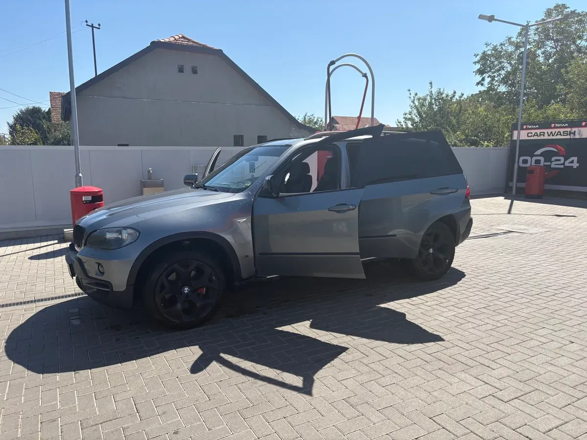 BMW X5 2009 photo 3