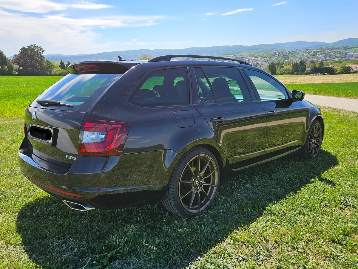 Skoda Octavia 2018 photo 2