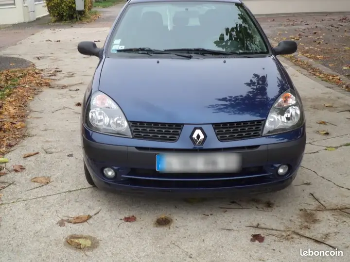 Renault Clio 2003 photo 2