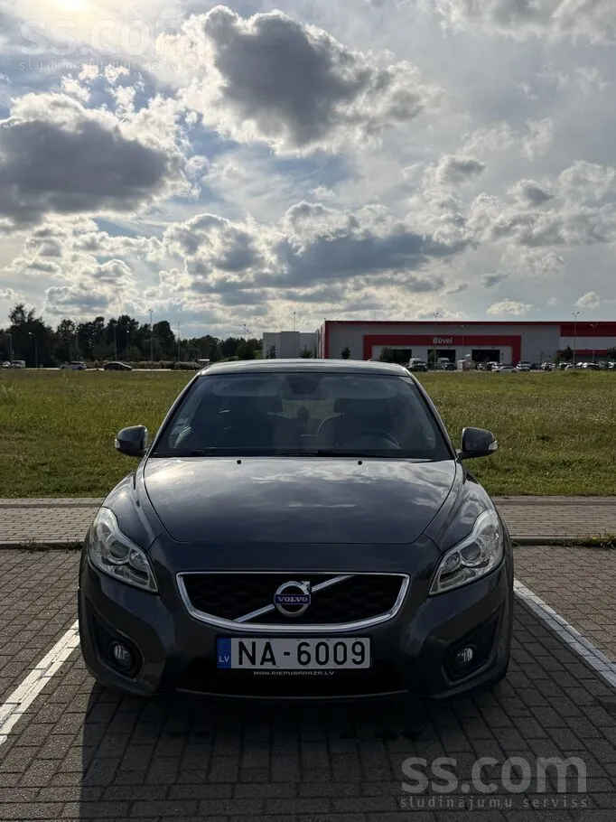 Volvo C30 2010 photo 2