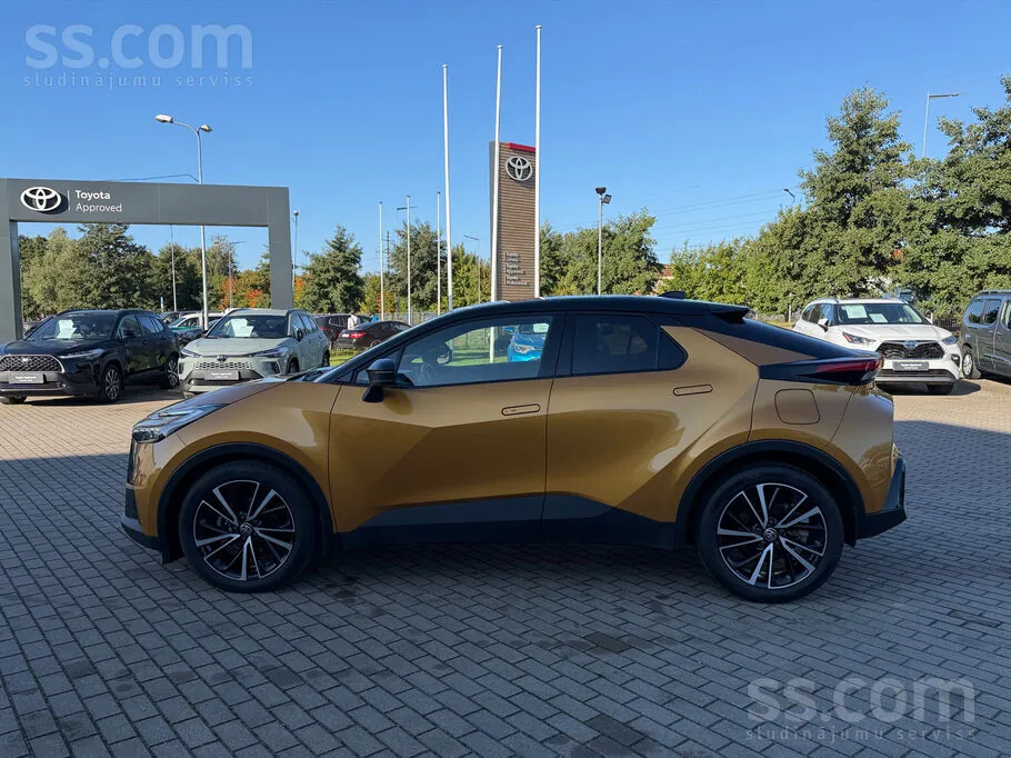 Toyota C-Hr 2025 photo 2