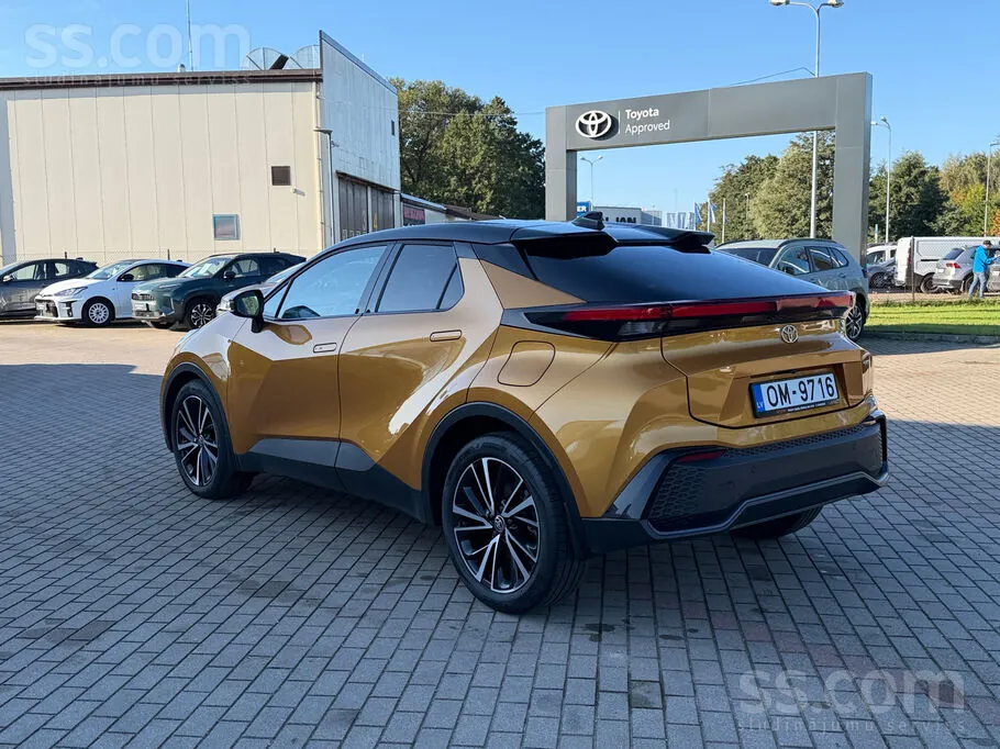 Toyota C-Hr 2025 photo 3