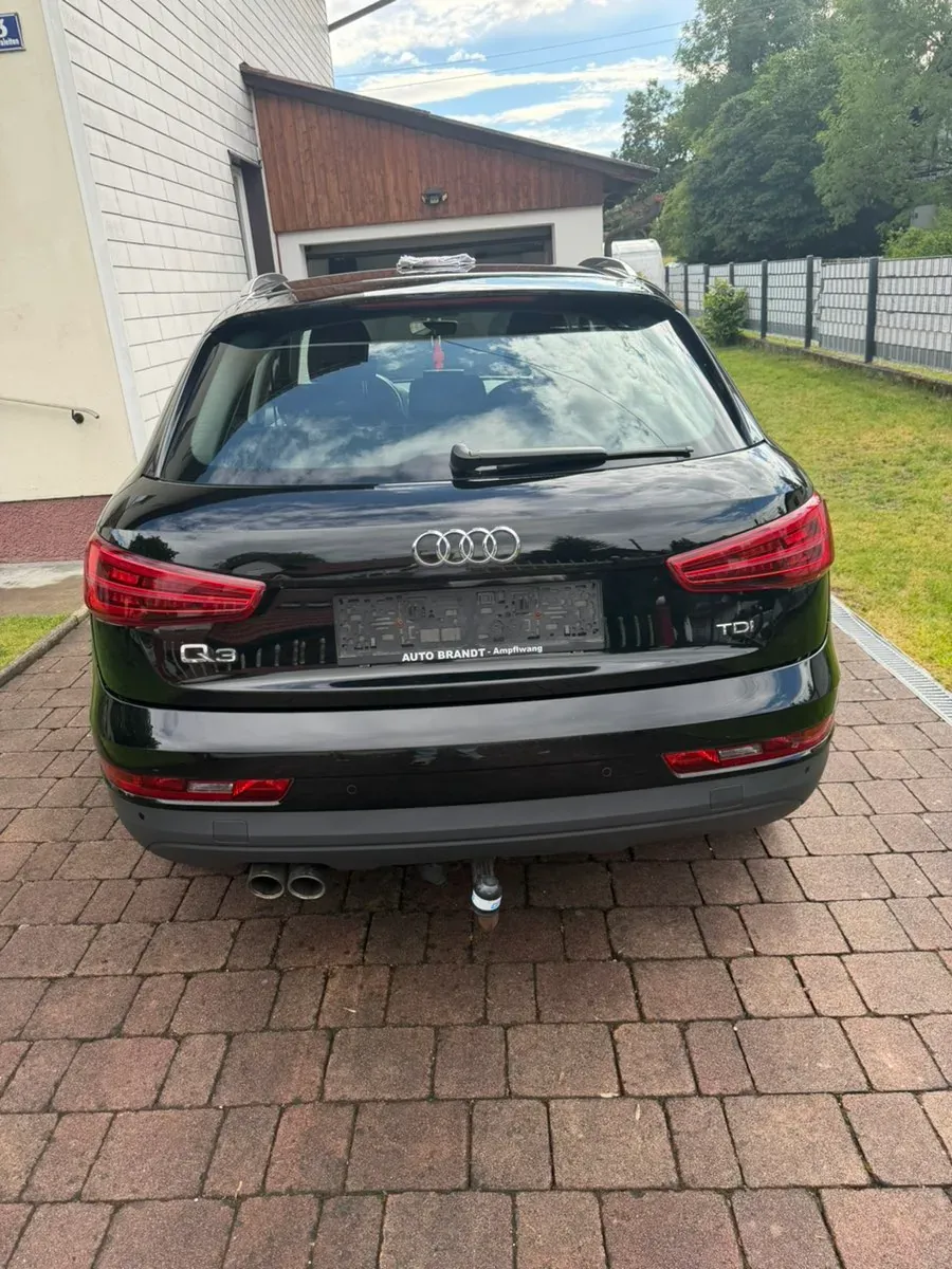 Audi Q3 2016 photo 3