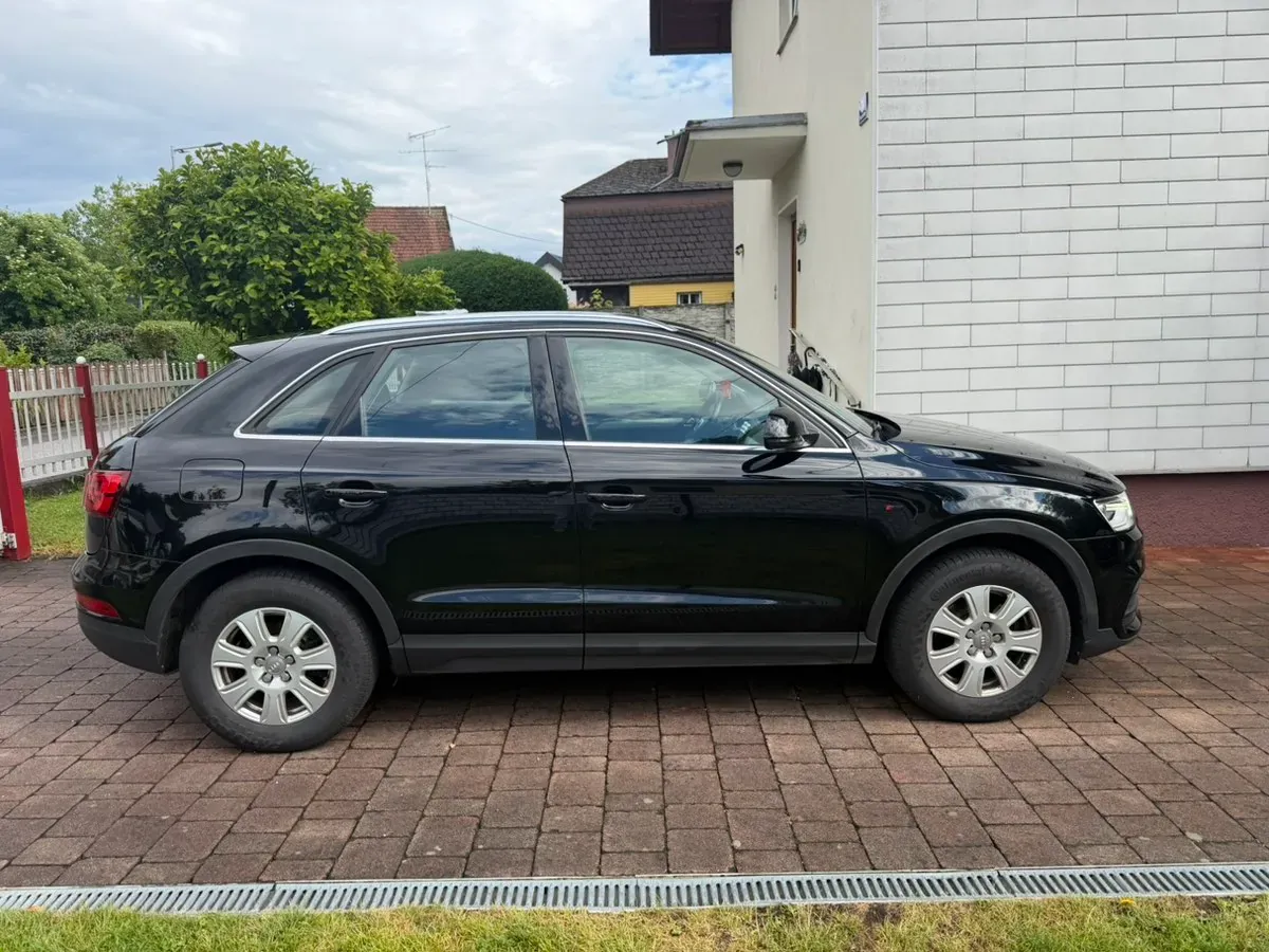 Audi Q3 2016 photo 2