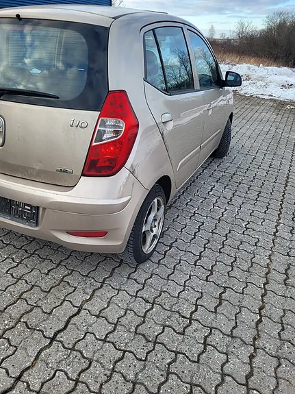 Hyundai I10 2011 photo 2