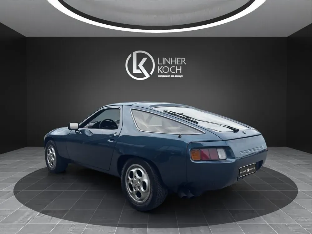 Porsche 928 1977 photo 3