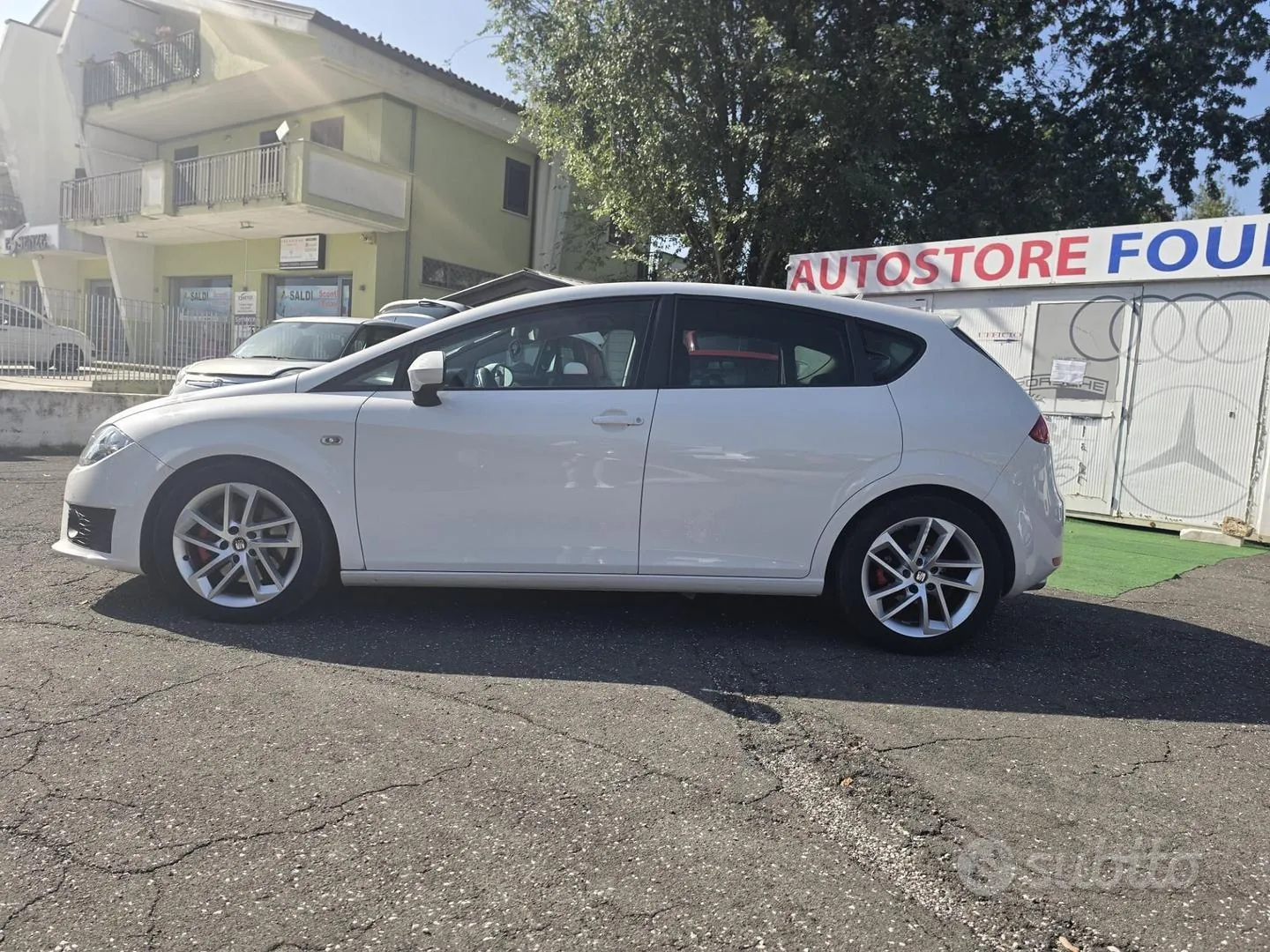 Seat Leon 2010 photo 3