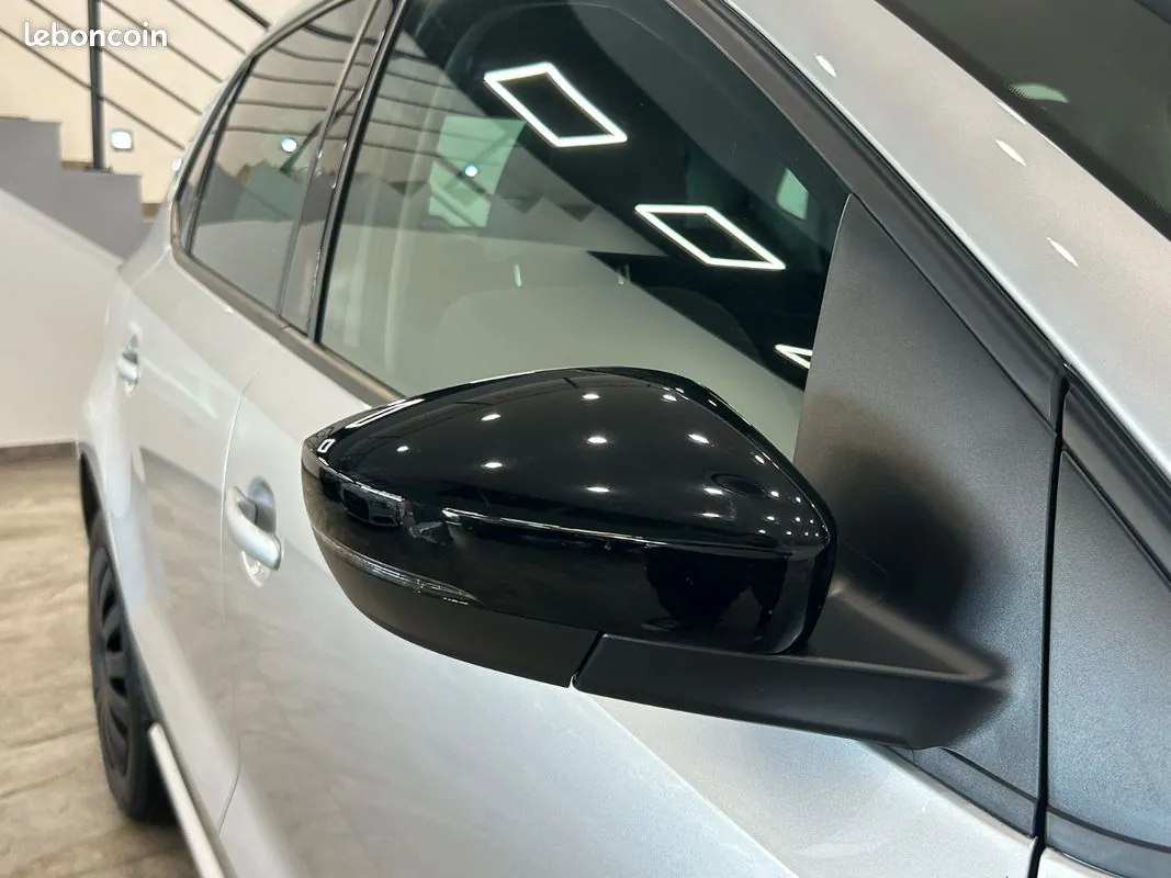 Volkswagen Polo 2015 photo 4