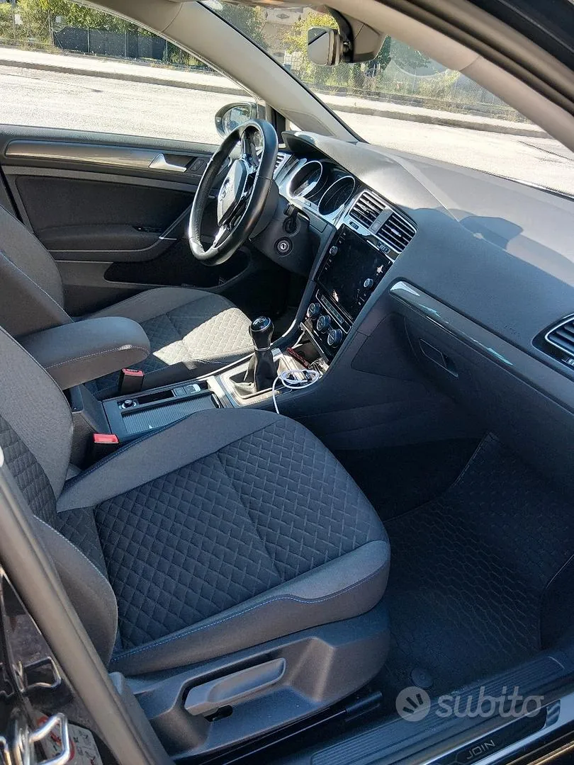 Volkswagen Golf 2020 photo 2