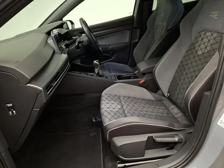 Volkswagen Golf 2022 photo 5