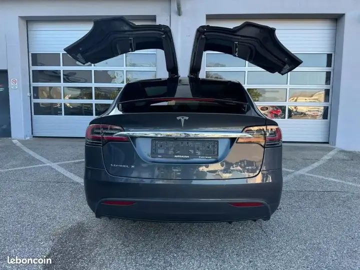 Tesla Model X 2018 photo 4