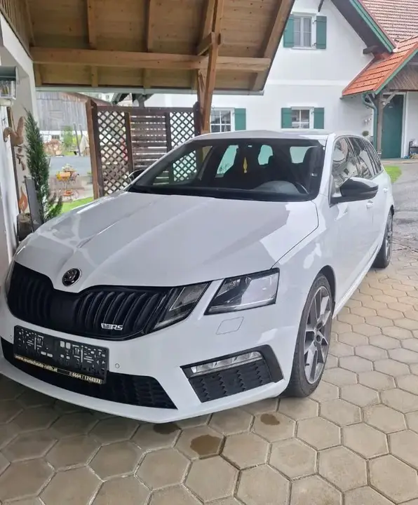 Skoda Octavia 2019 photo 2