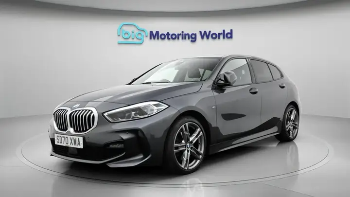 BMW 1 Series 2020 photo 2