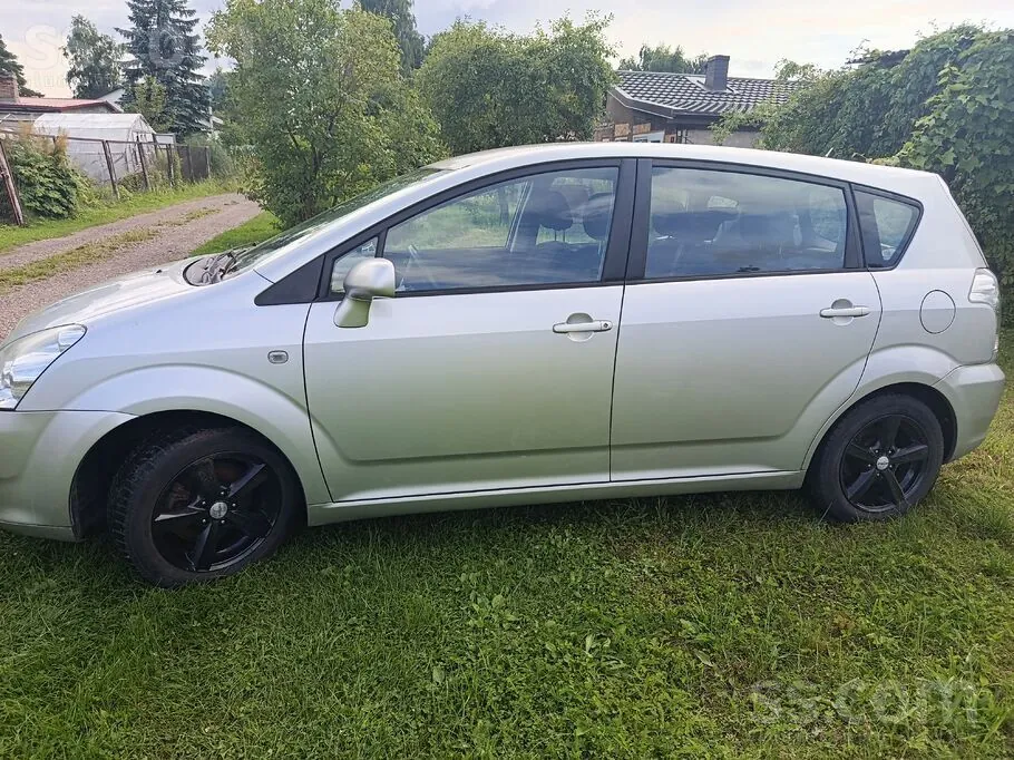 Toyota Corolla Verso 2006 photo 2