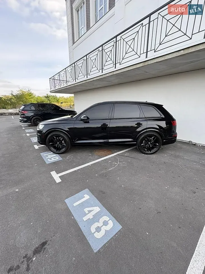 Audi Q7 2017 photo 5