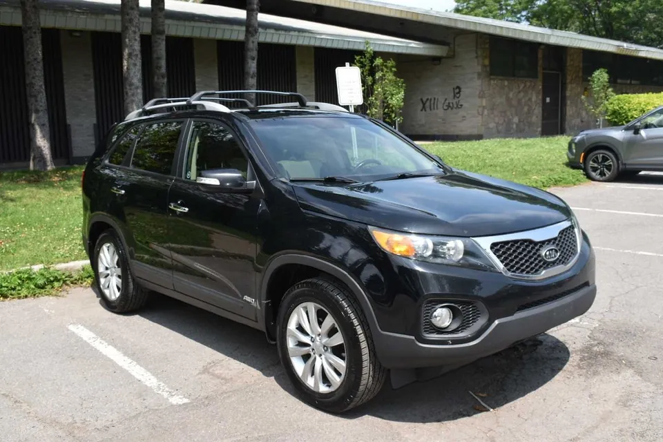 Kia Sorento 2011 photo 2