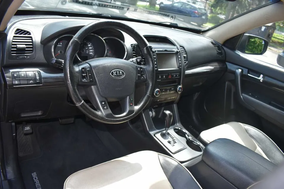 Kia Sorento 2011 photo 3