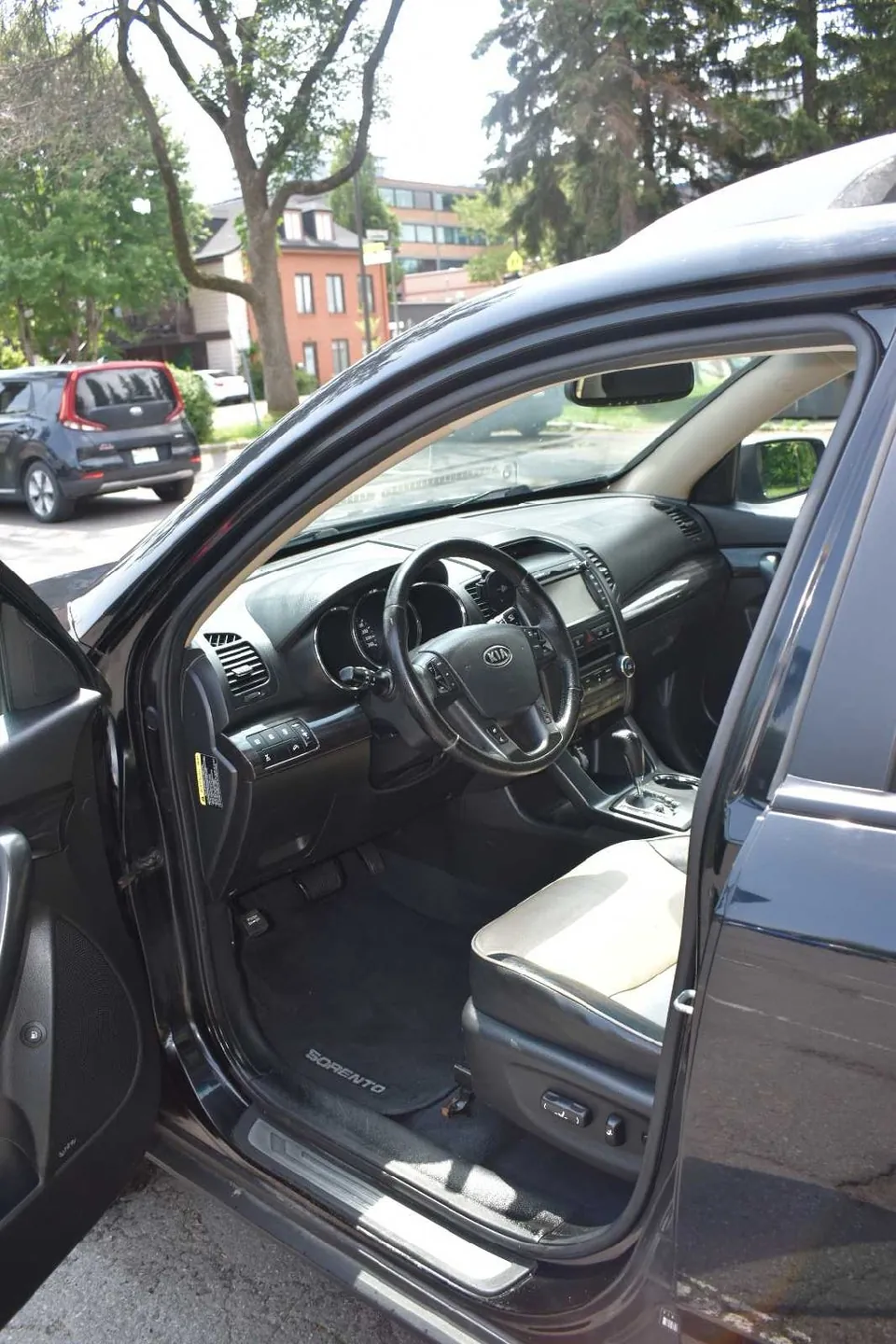 Kia Sorento 2011 photo 4