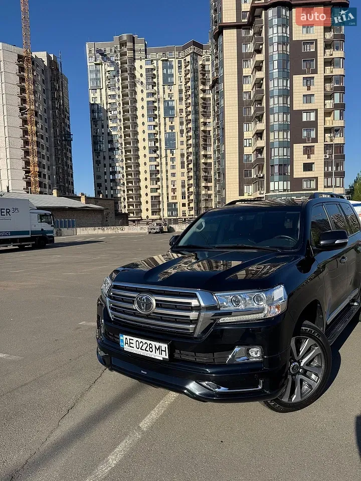 Toyota Land Cruiser 2020 photo 3