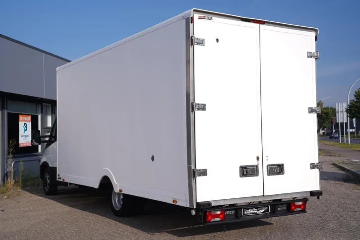 Iveco Daily 2020 photo 3