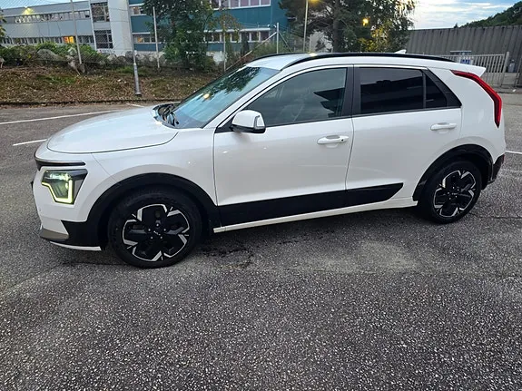 Kia Niro 2023 photo 2