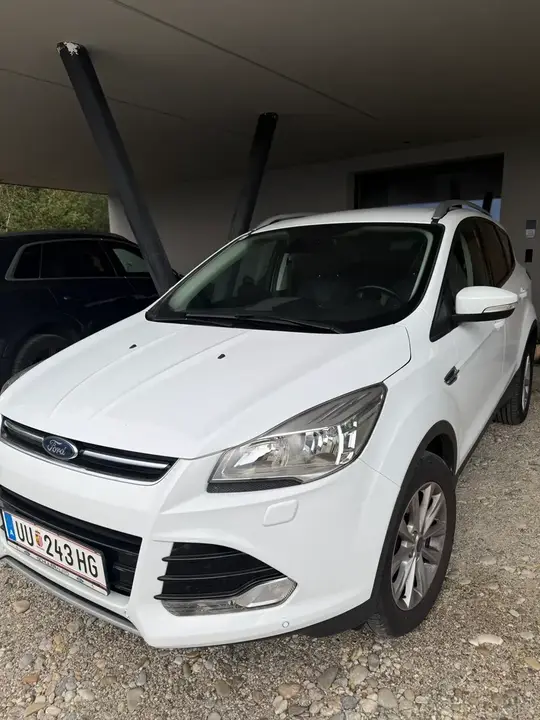 Ford Kuga 2015 photo 2