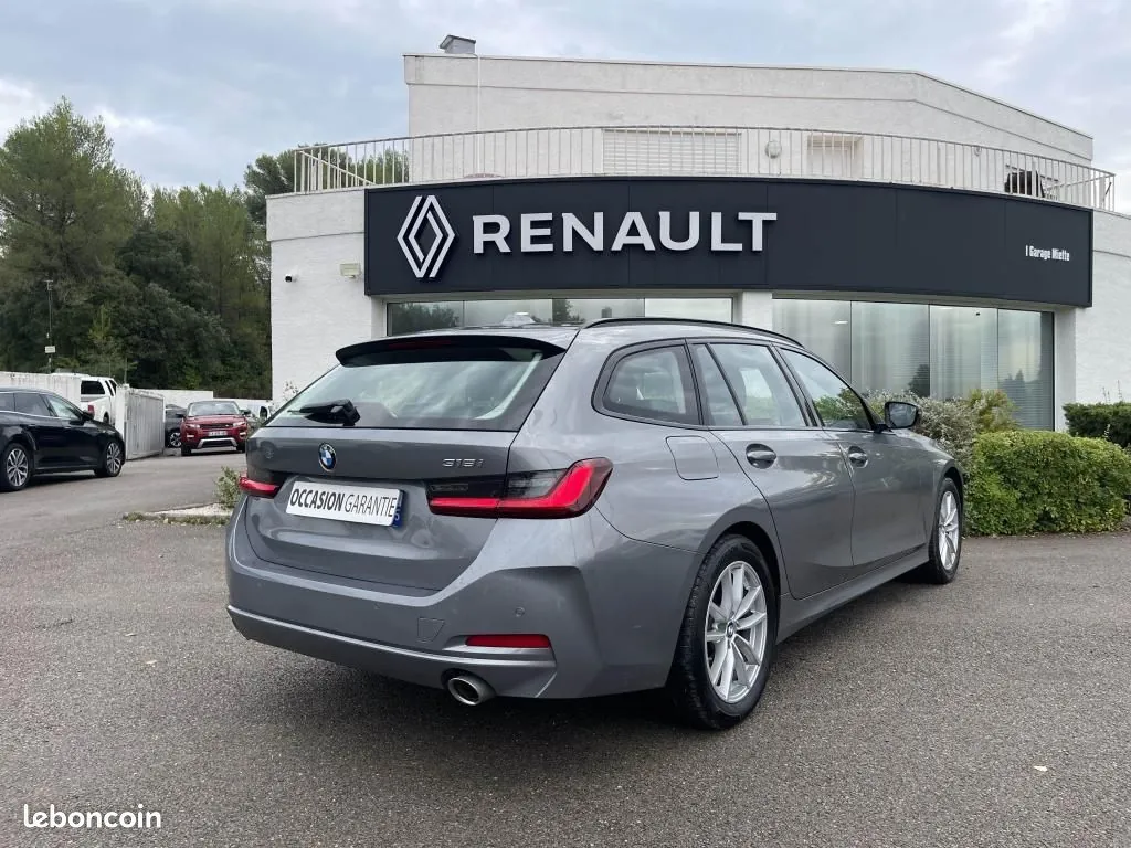 BMW 3 Series 2023 photo 4